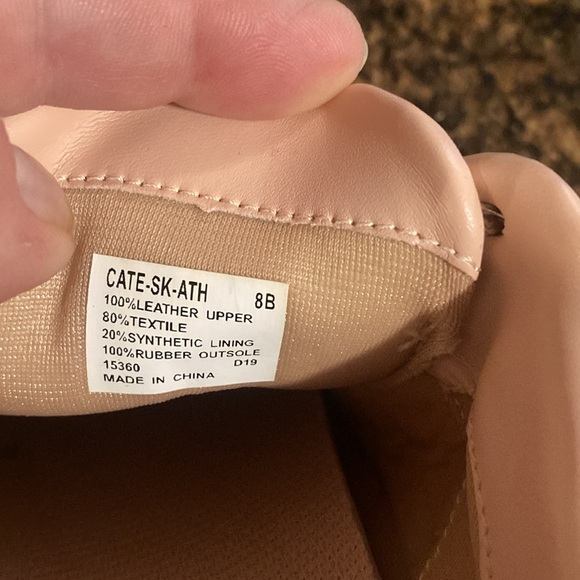 Women's shoes. - Picture 6 of 12